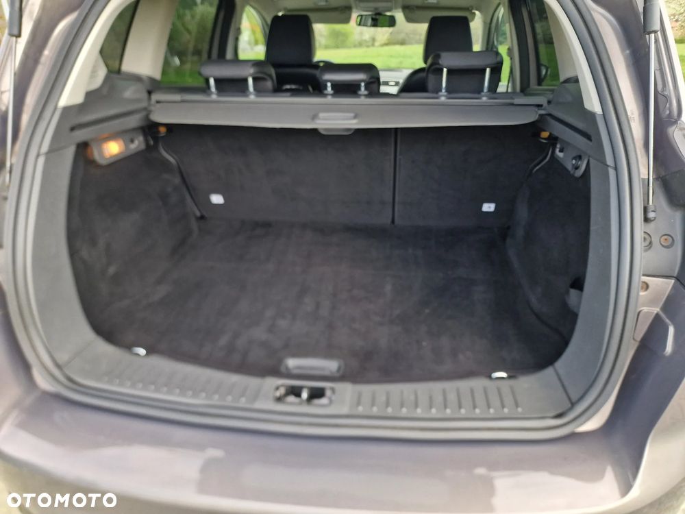 Ford Kuga 2.0 TDCi 4x4 Titanium - 29