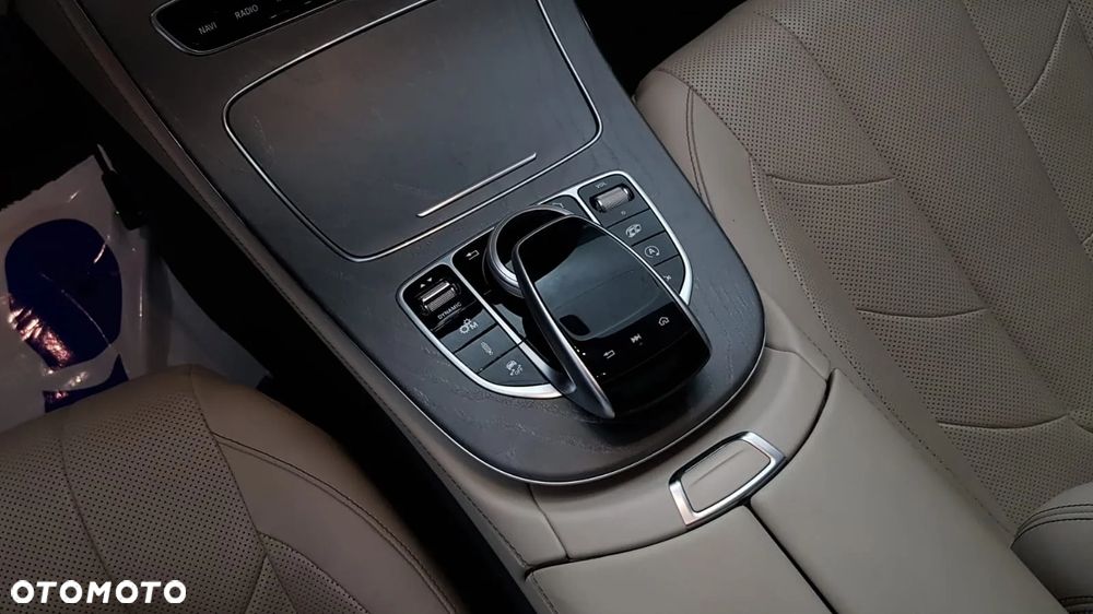 Mercedes-Benz CLS - 18