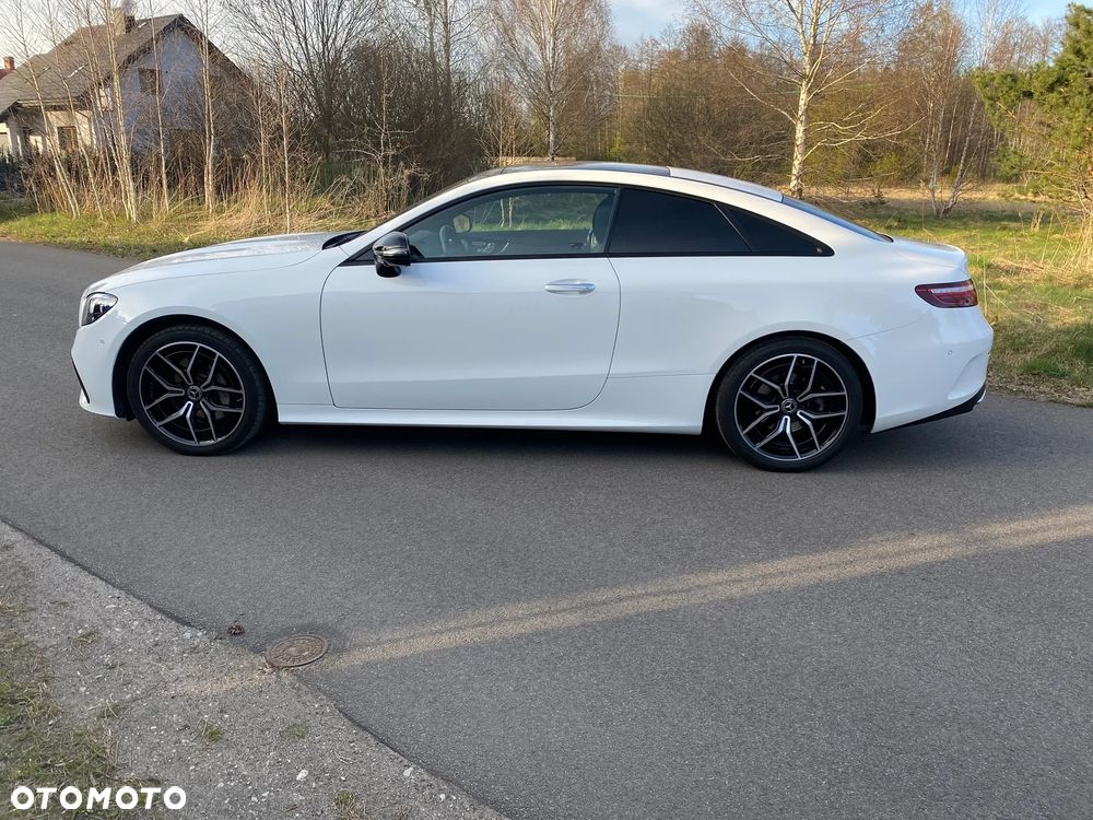 Mercedes-Benz Klasa E 200 4-Matic AMG - 4