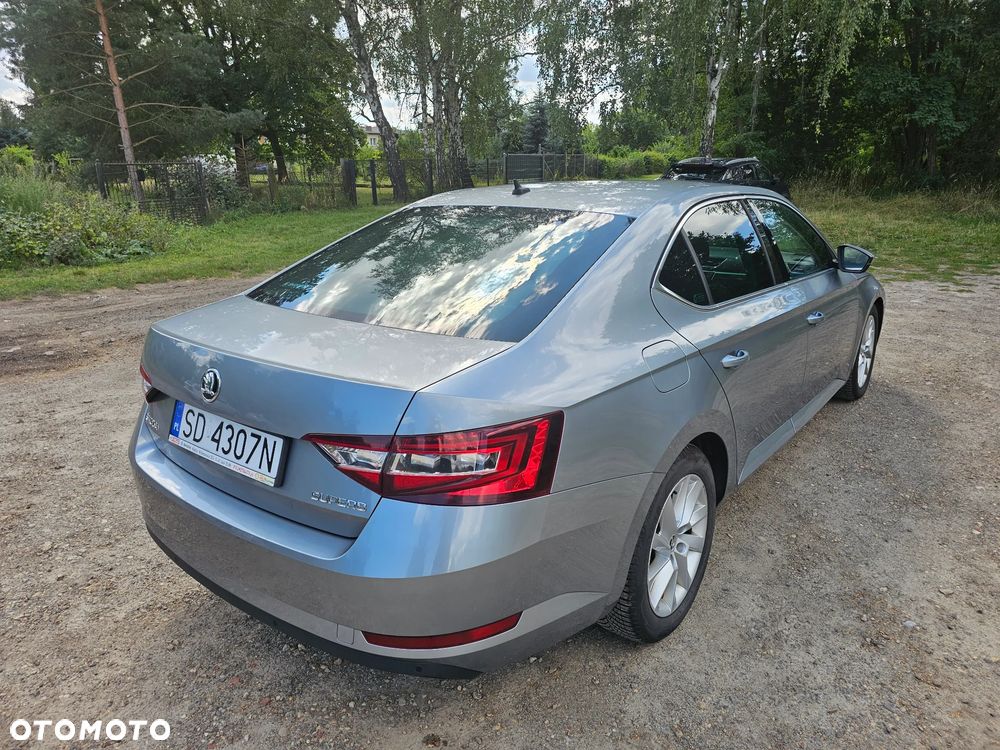Skoda Superb 2.0 TSI DSG Ambition - 6