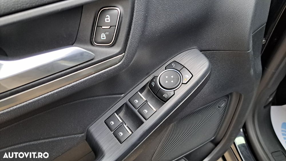 Ford Kuga 2.0 EcoBlue 4x4 Aut. TITANIUM X - 37