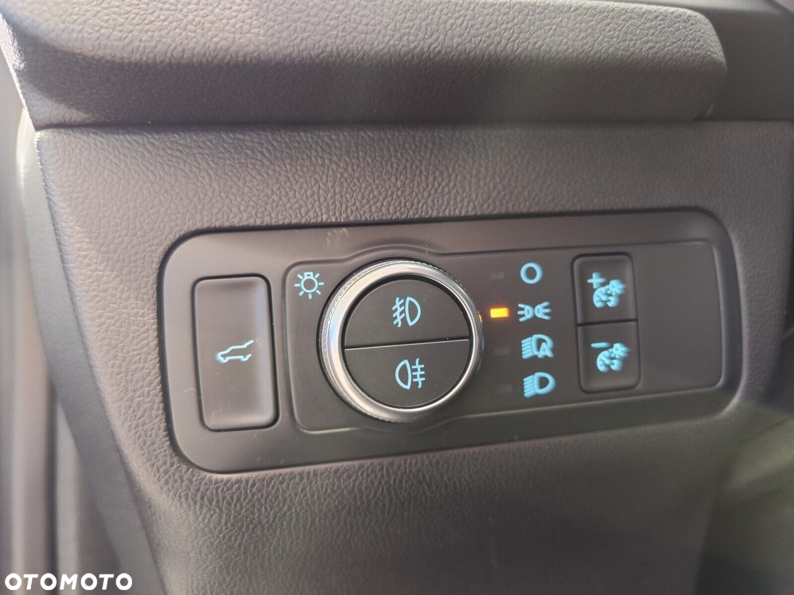 Ford Kuga - 21