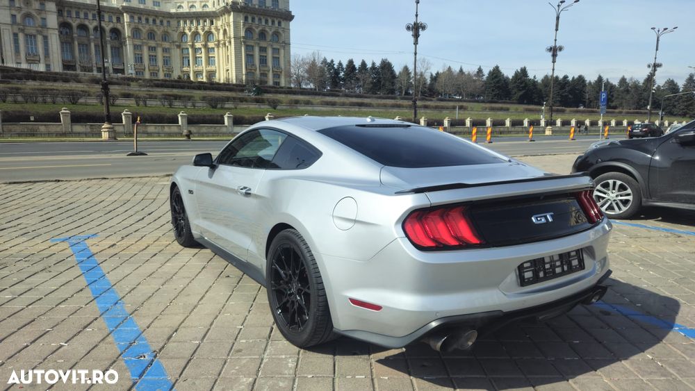 Ford Mustang - 5