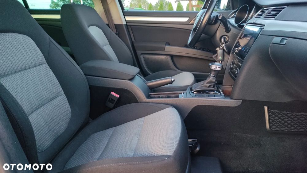 Skoda Superb 2.0 TDI DSG Elegance - 9