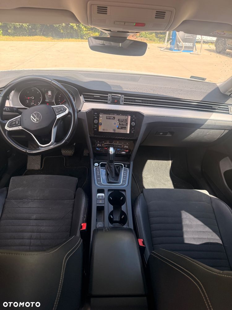 Volkswagen Passat 2.0 TDI EVO Elegance DSG - 20