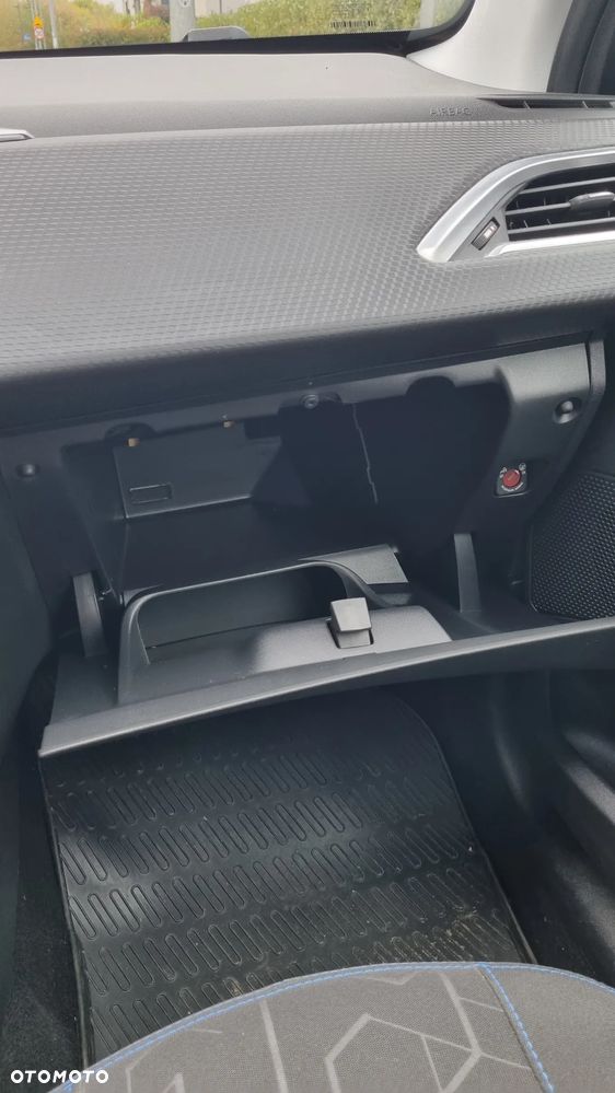 Peugeot 2008 1.2 Pure Tech Style - 13