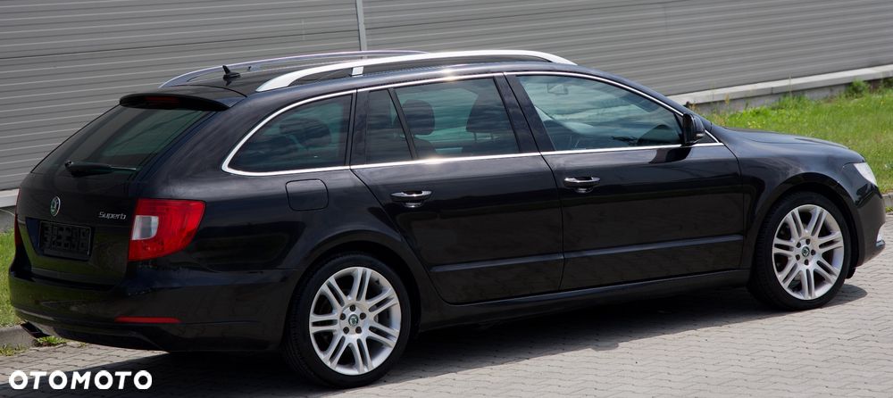 Skoda Superb 1.8 TSI DSG FAMILY - 14