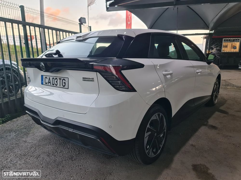 MG MG4 4 Standard - 28