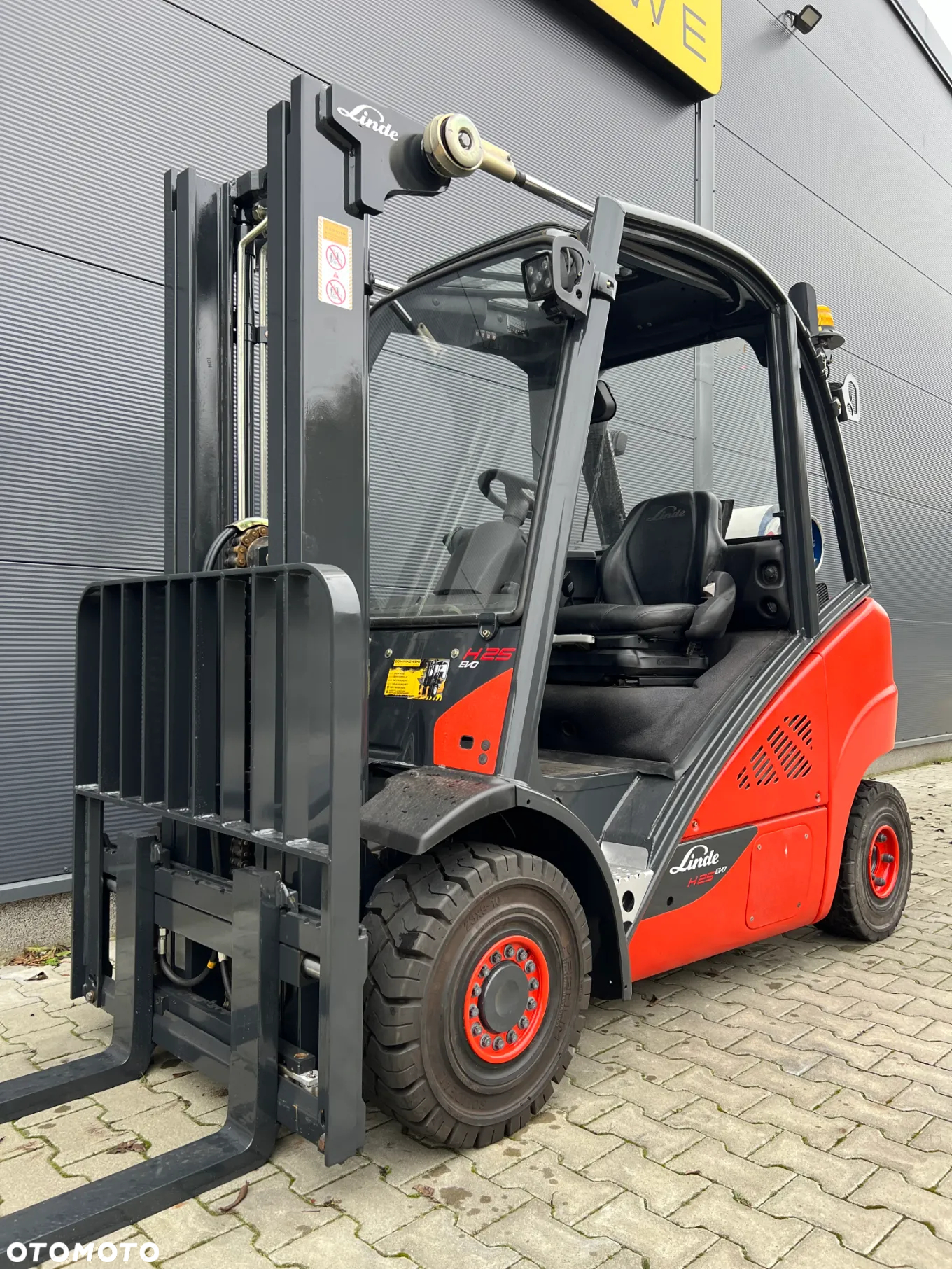 Linde H25T-02 - 4
