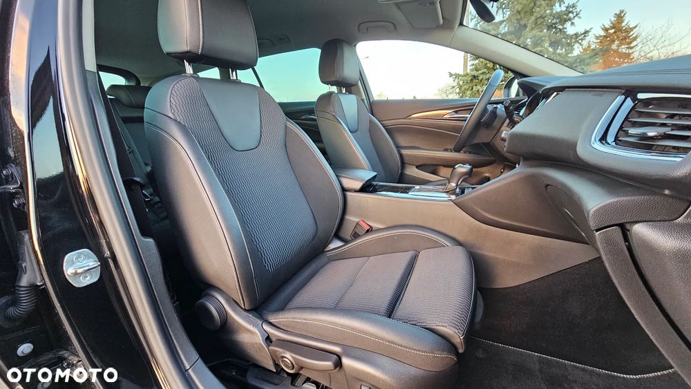 Opel Insignia 2.0 Automatik Business Innovation - 33