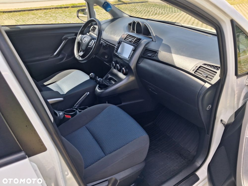 Toyota Verso 1.6 D-4D Active EU6 - 12