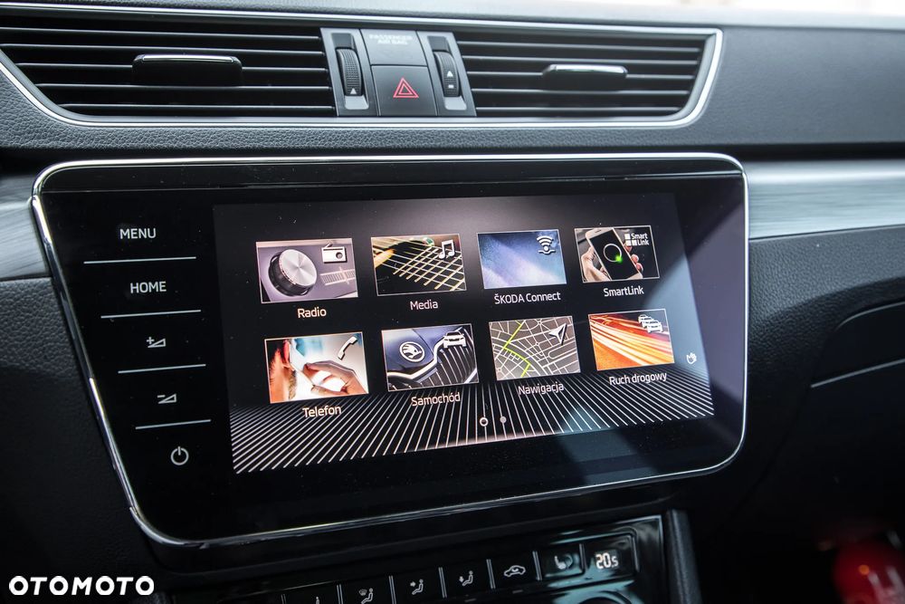 Skoda Superb 2.0 TDI Sportline - 27