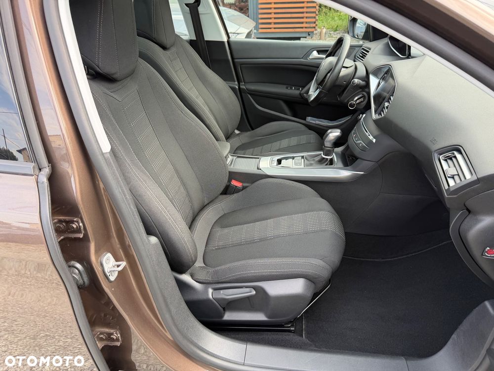 Peugeot 308 BlueHDi 150 EAT6 Stop & Start Business-Line - 33