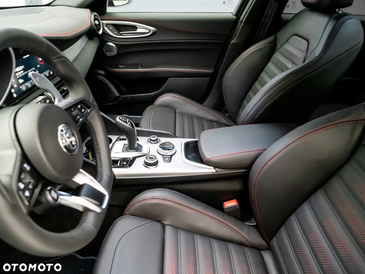 Alfa Romeo Giulia - 36
