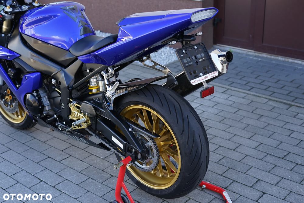 Yamaha YZF - 24