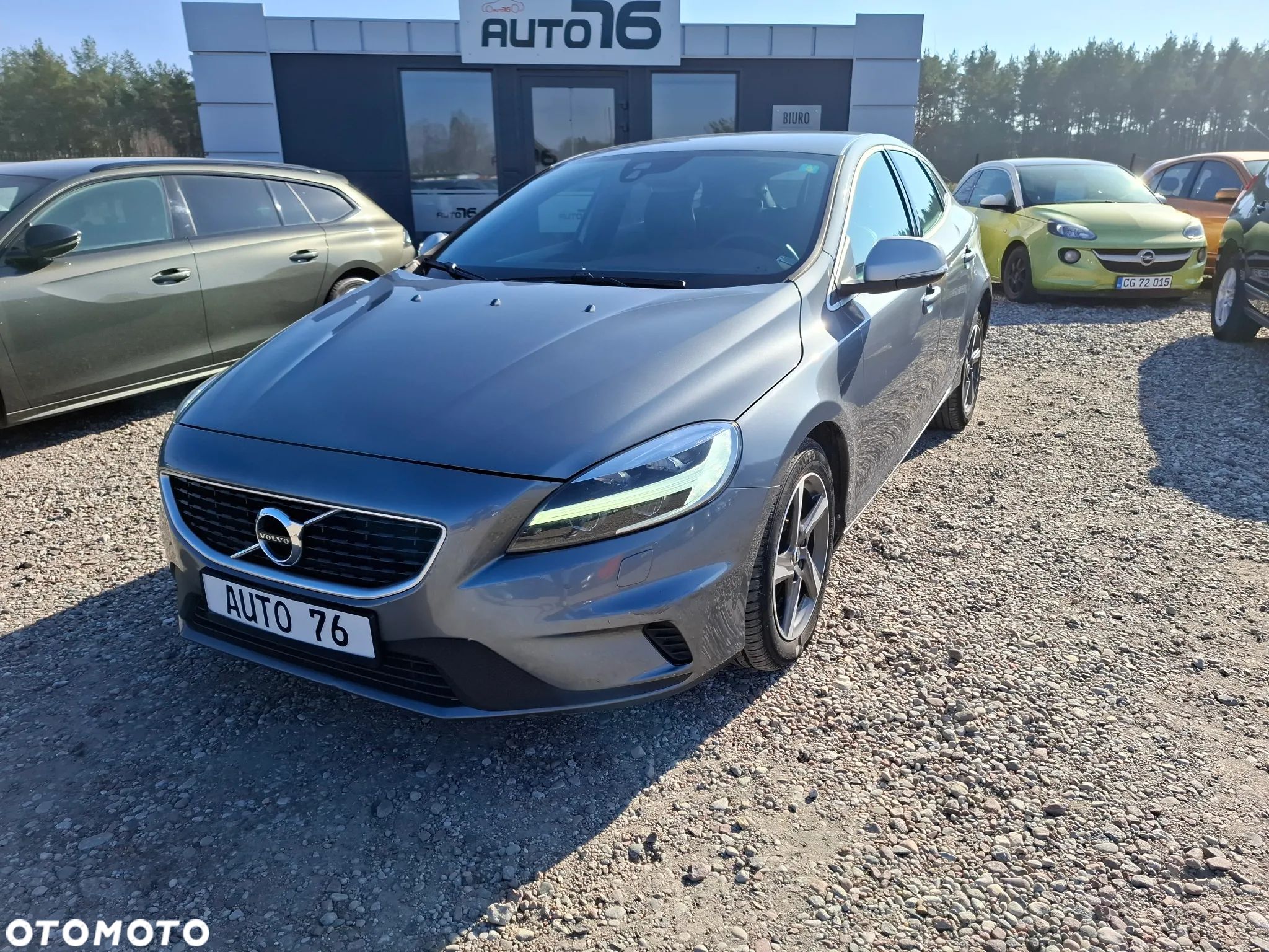 Volvo V40 D2 Drive-E R-Design Kinetic - 1