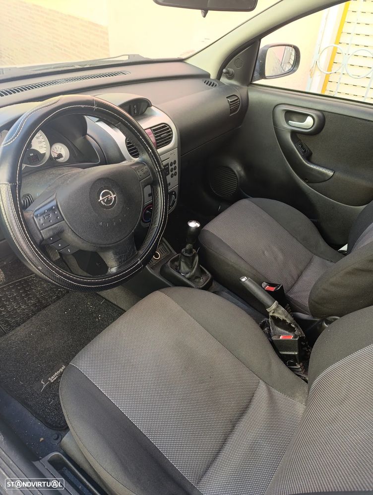 Opel Corsa 1.2 Twinport First - 3