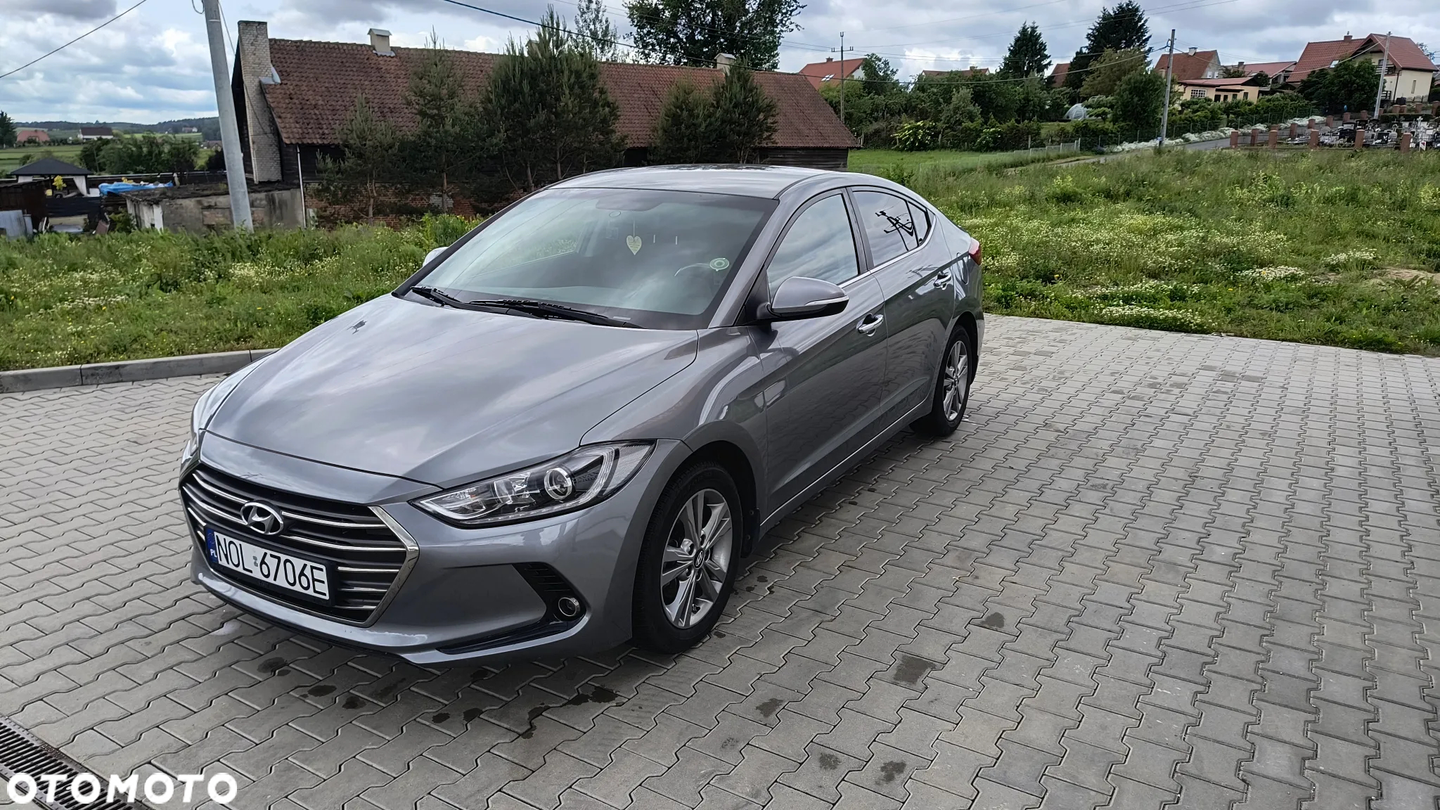 Hyundai Elantra 1.6 Comfort - 9