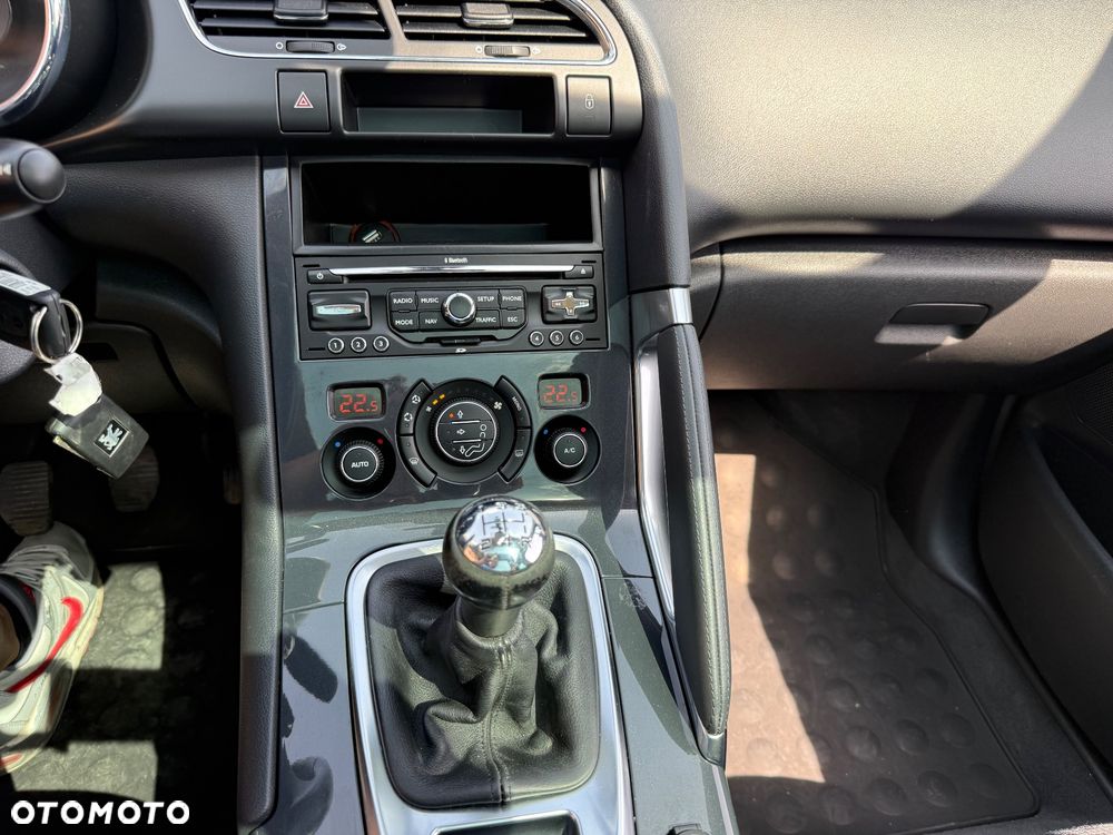 Peugeot 3008 120 VTi Premium - 29
