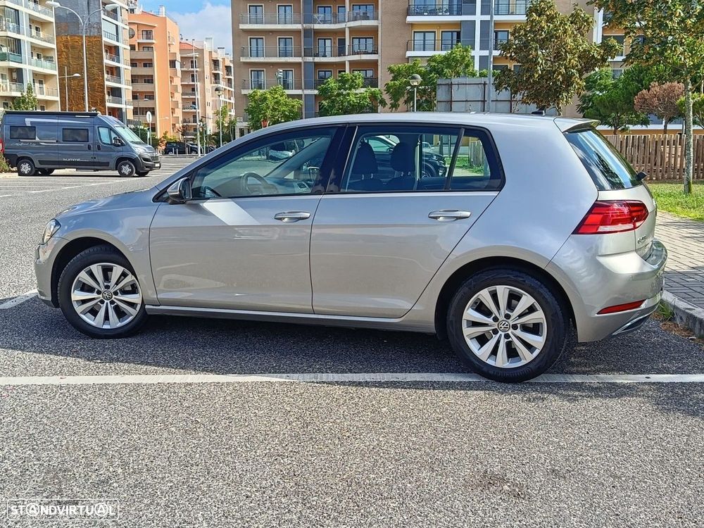 VW Golf 1.6 TDI Confortline - 9