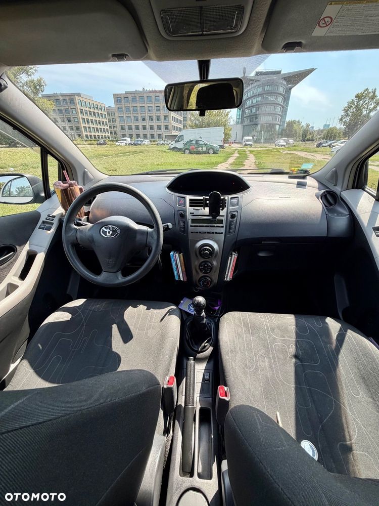 Toyota Yaris 1.33 Luna - 8
