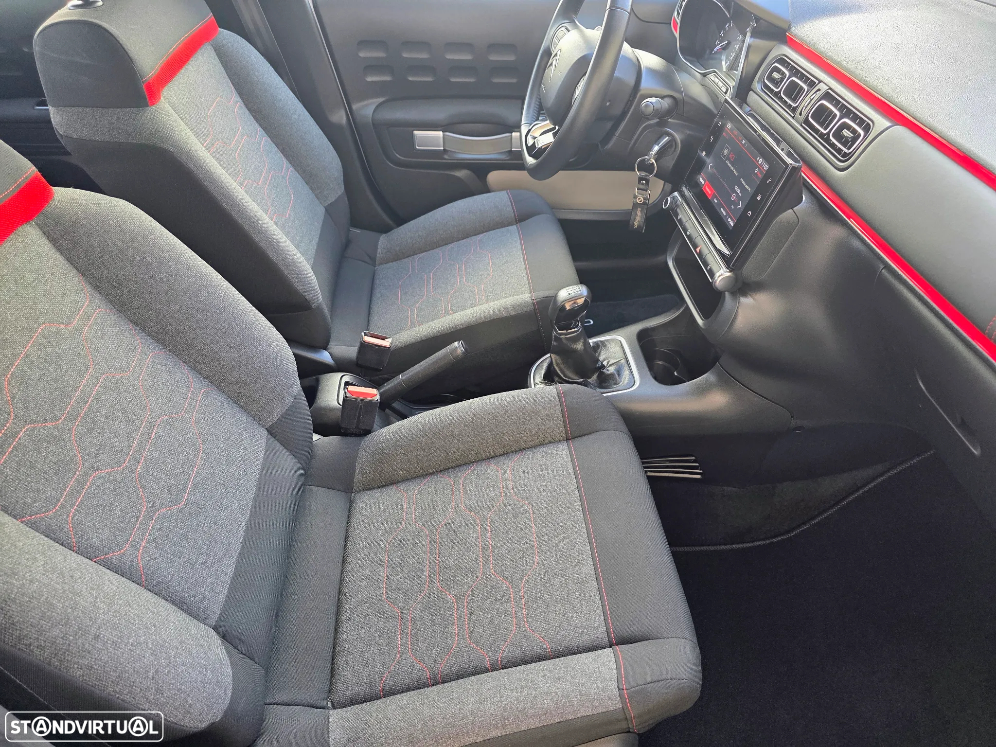 Citroën C3 1.2 PureTech Shine - 43