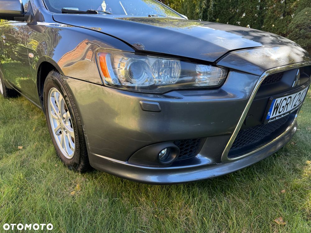 Mitsubishi Lancer - 8