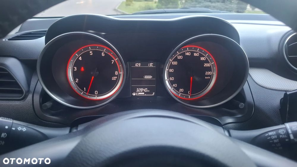 Suzuki Swift 1.2 Premium Plus - 17