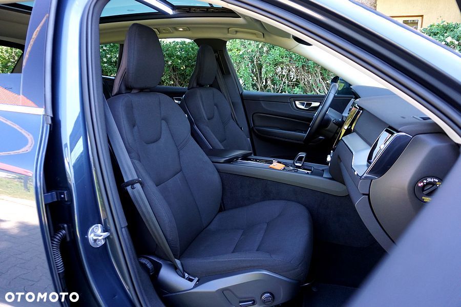 Volvo XC 60 B4 D Geartronic Momentum Pro - 27