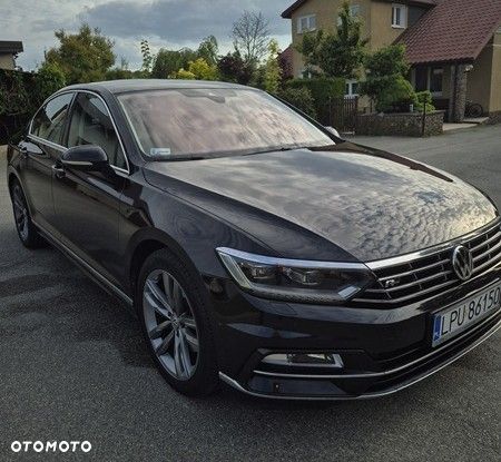 Volkswagen Passat - 1