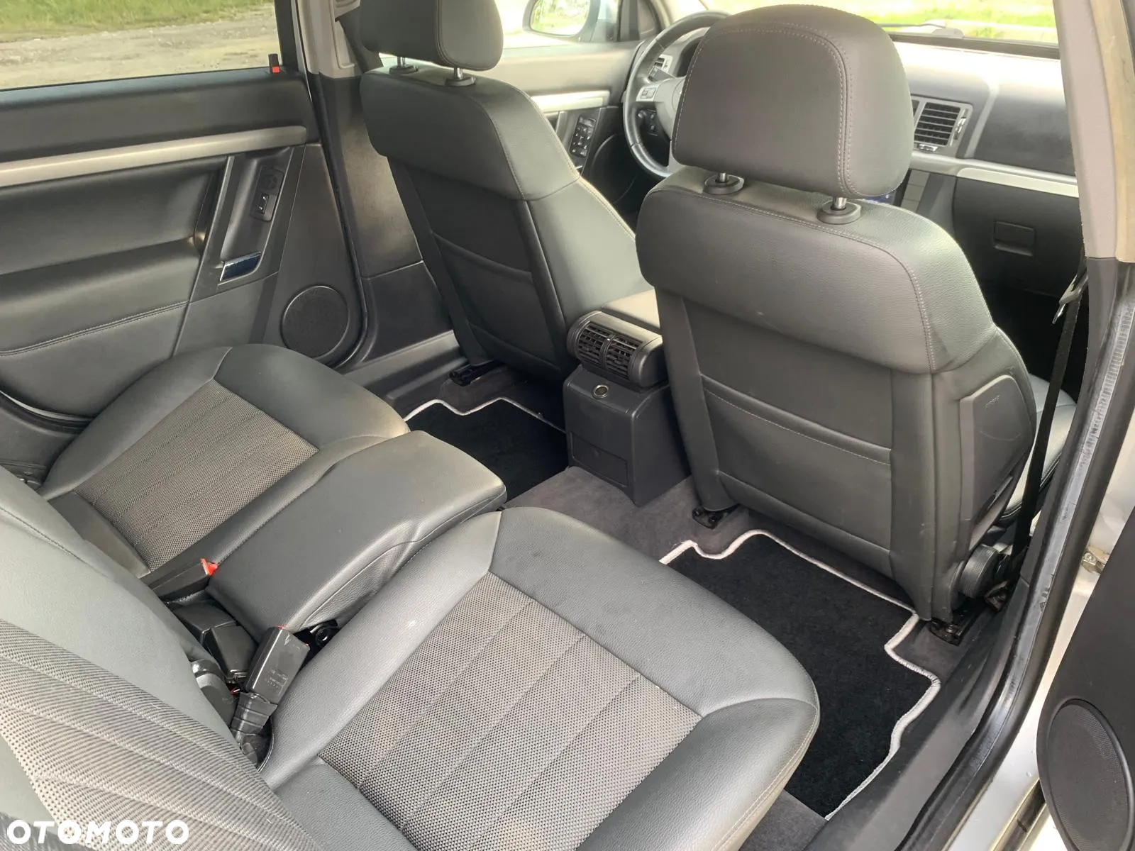 Opel Signum 1.9 CDTI Cosmo - 10