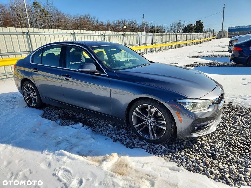 BMW Seria 3 330i xDrive Sport Line - 1