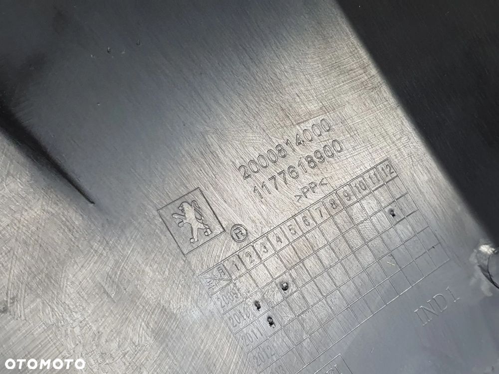 OSLONA WYPELNIENIE  NAKLADKA  PEUGEOT E-VIVACITY - 14