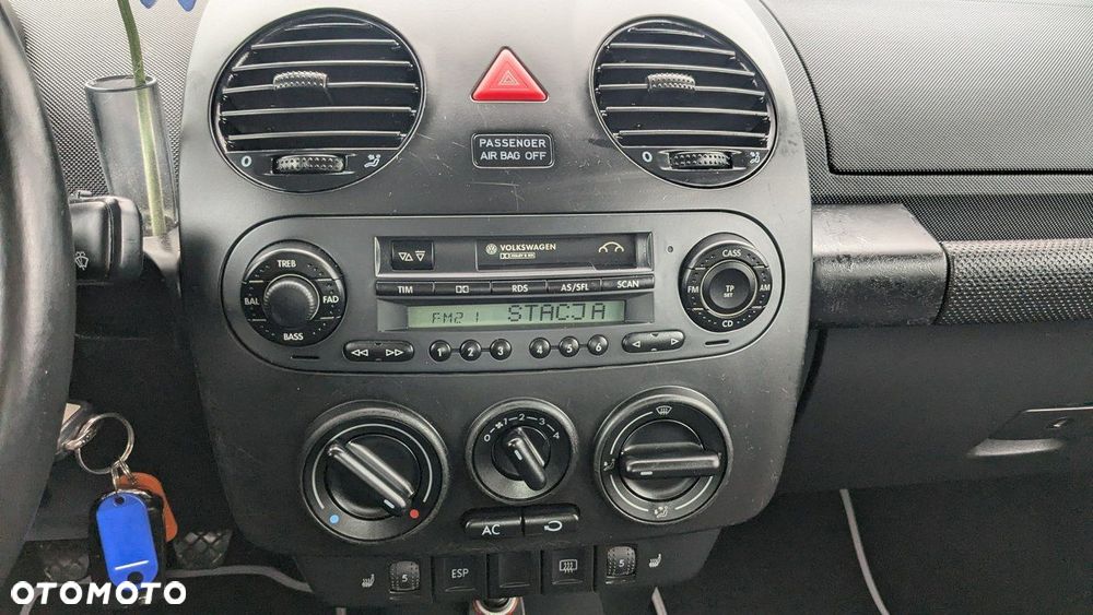 Volkswagen New Beetle - 23