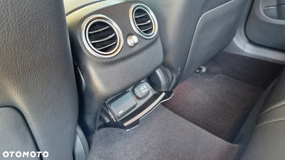 Mercedes-Benz Klasa C 300 d 9G-TRONIC Avantgarde - 39