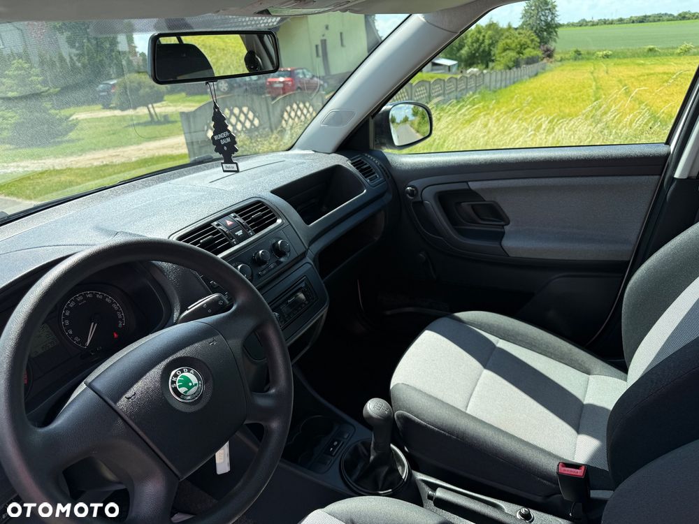 Skoda Fabia 1.2 HTP Ambiente - 6