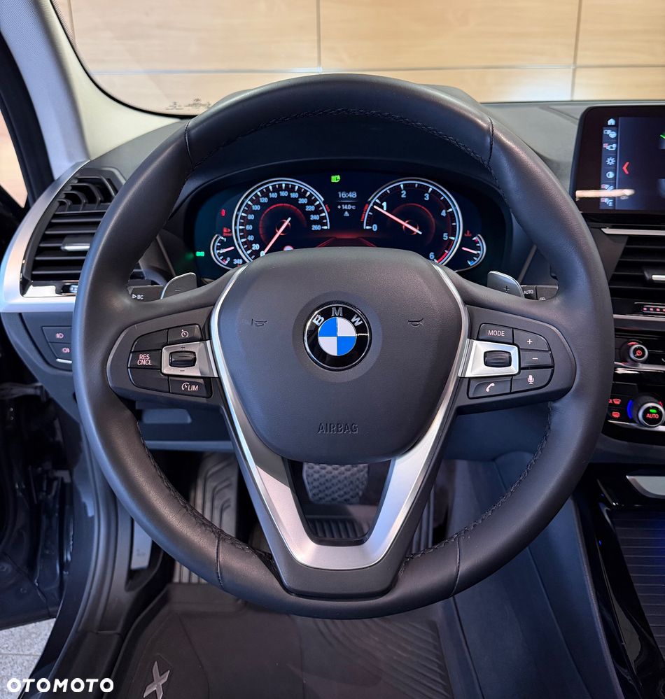 BMW X3 xDrive20d xLine - 24