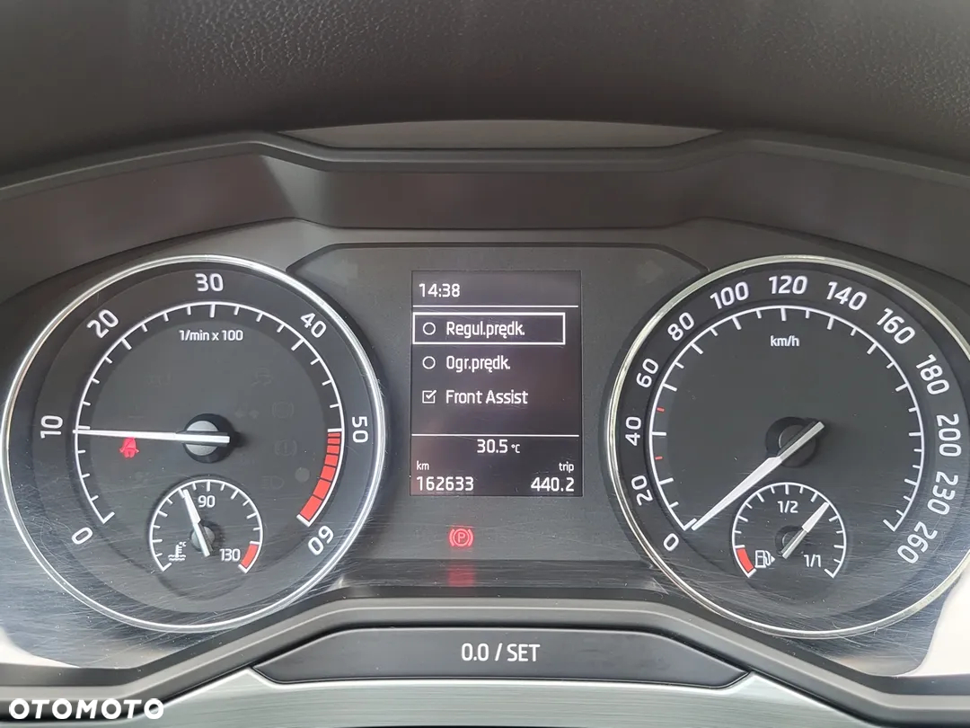 Skoda Superb 2.0 TDI Ambition - 22
