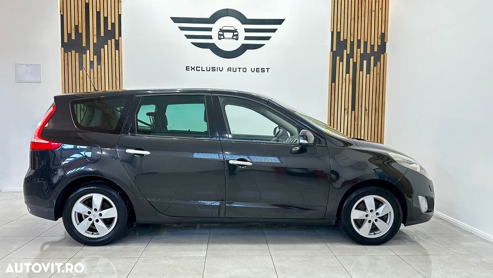 Renault Grand Scenic - 11