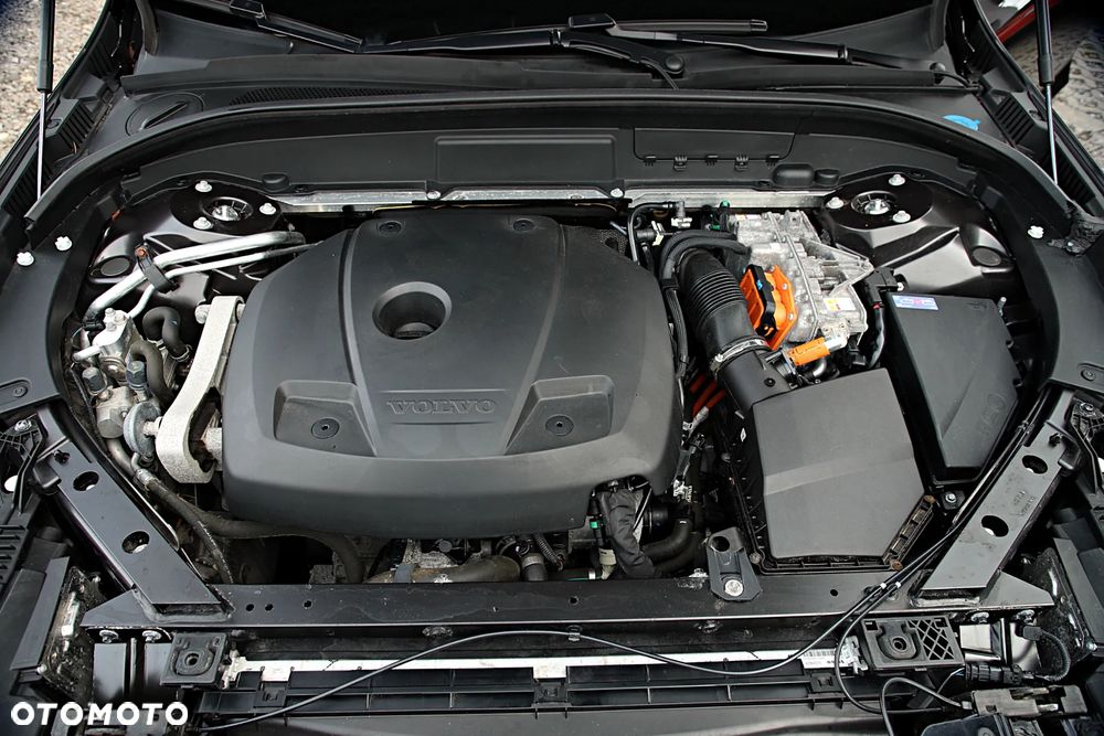 Volvo XC 60 T8 Plug-In Hybrid AWD Ultimate Dark - 13