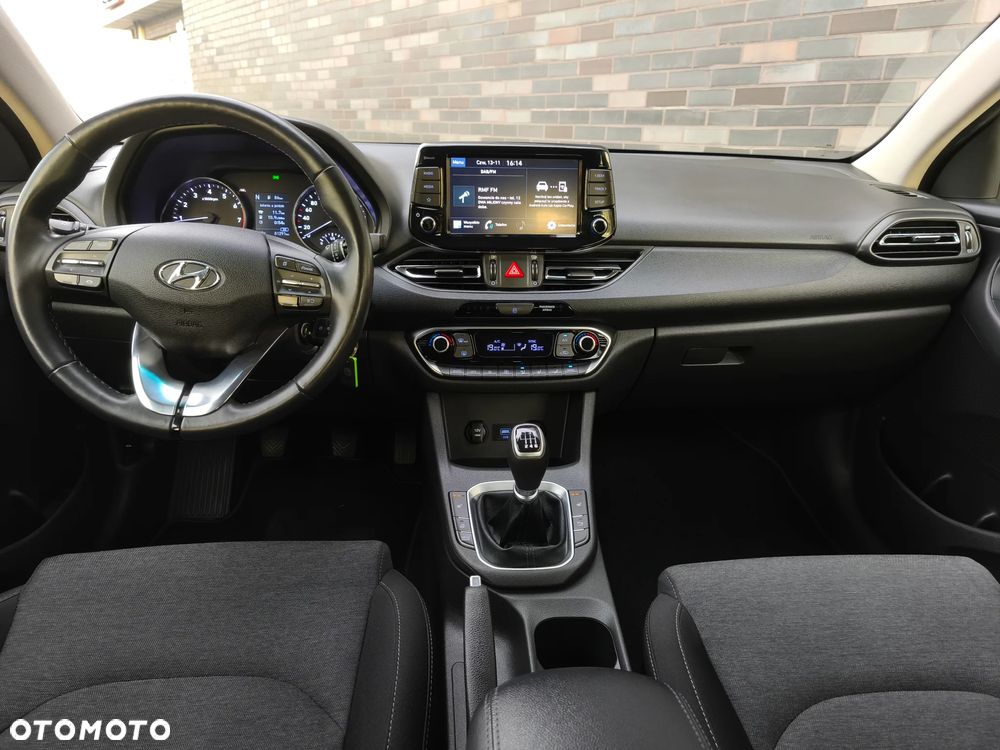 Hyundai i30 1.5 T-GDI 48V Smart - 23