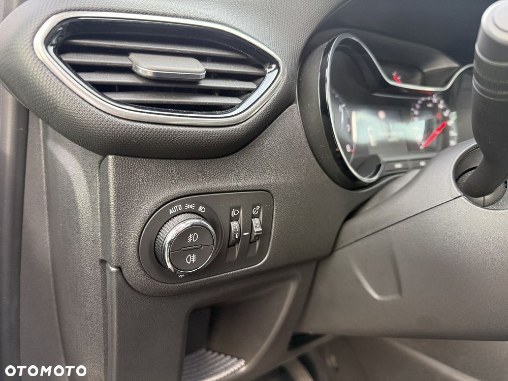 Opel Crossland X - 11