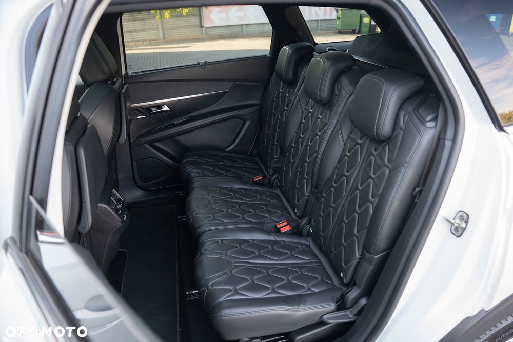 Peugeot 5008 ver-1-6-puretech-gt-s-s-eat8 - 35