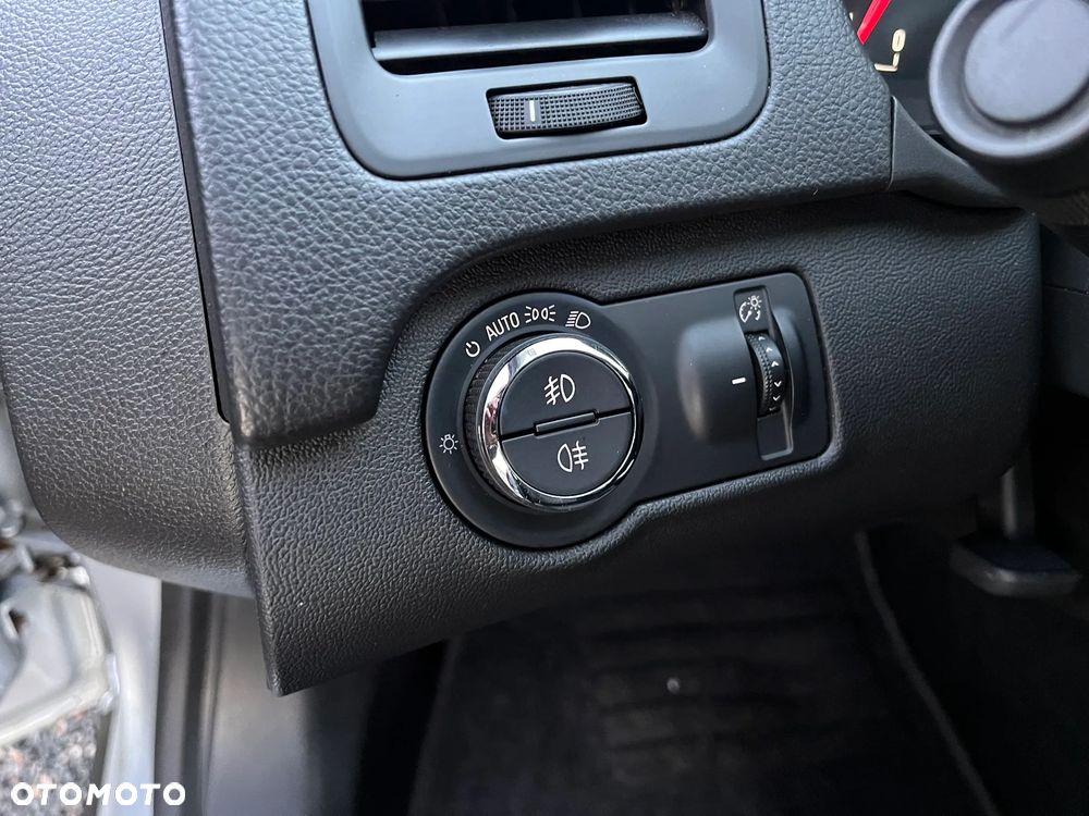 Opel Insignia 2.0 CDTI Automatik - 31