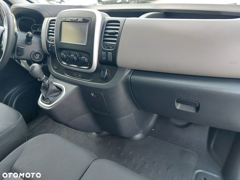 Renault Trafic - 16