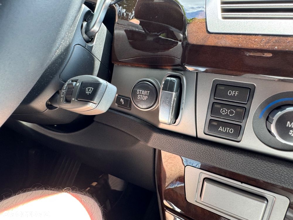 BMW Seria 7 730d - 26
