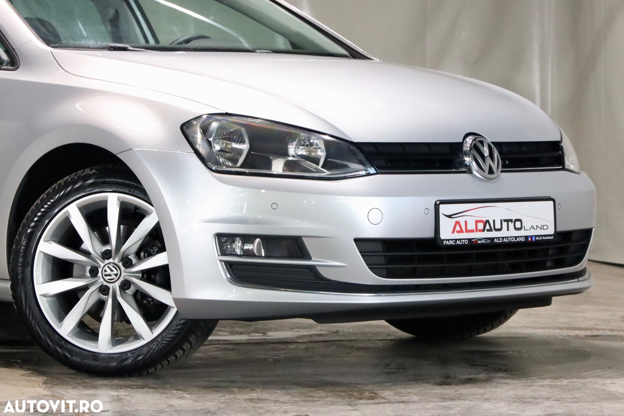 Volkswagen Golf 1.6 BlueTDI DSG Comfortline - 27