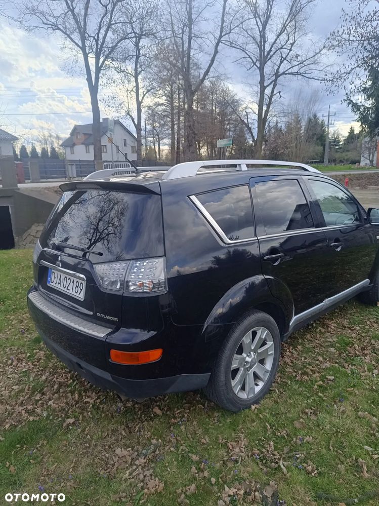 Mitsubishi Outlander 2.4 4WD CVT Instyle - 3