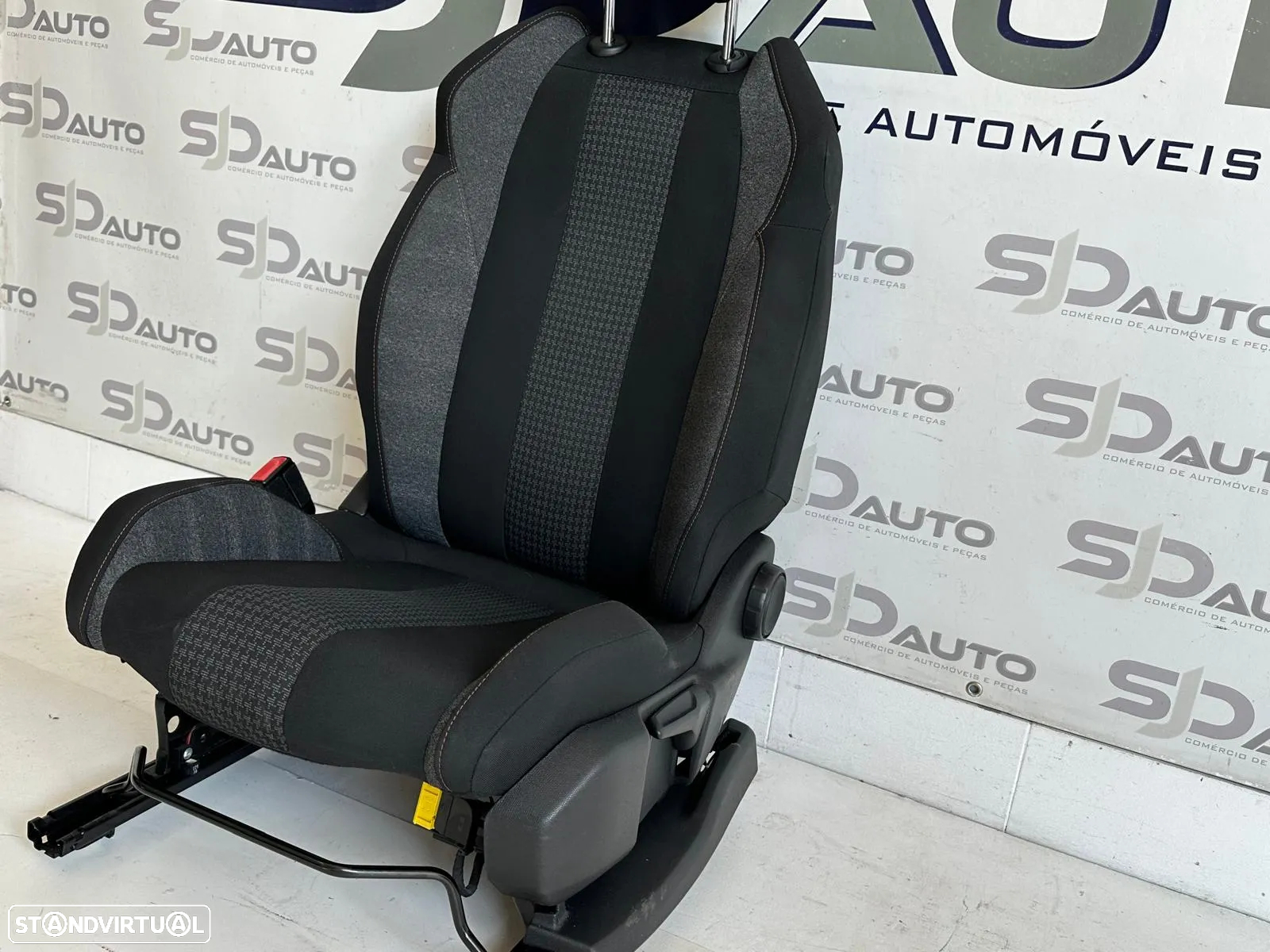 Conjunto Bancos - Peugeot 3008 II (2018) - 7