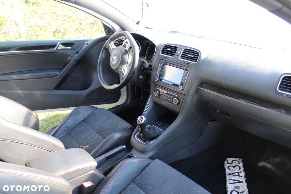 Volkswagen Golf 2.0 GTI Edition 35 - 8